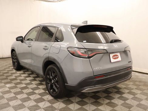 Used 2023 Honda HR-V Sport image 3