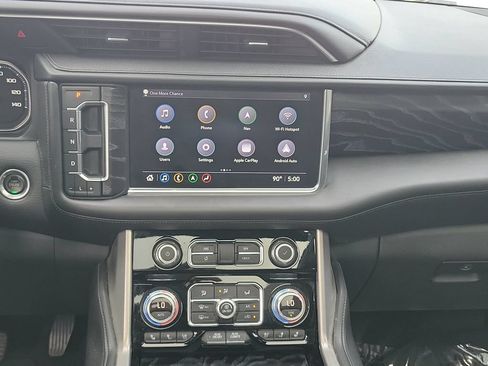 Used 2021 GMC Yukon Denali w/ Denali Premium Package AWD/4WD image 22