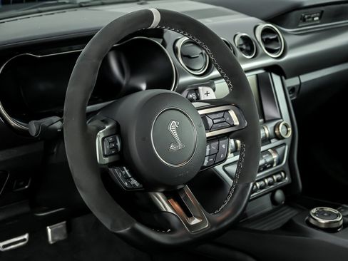 Used 2021 Ford Mustang Shelby GT500 w/ Technology Package image 23