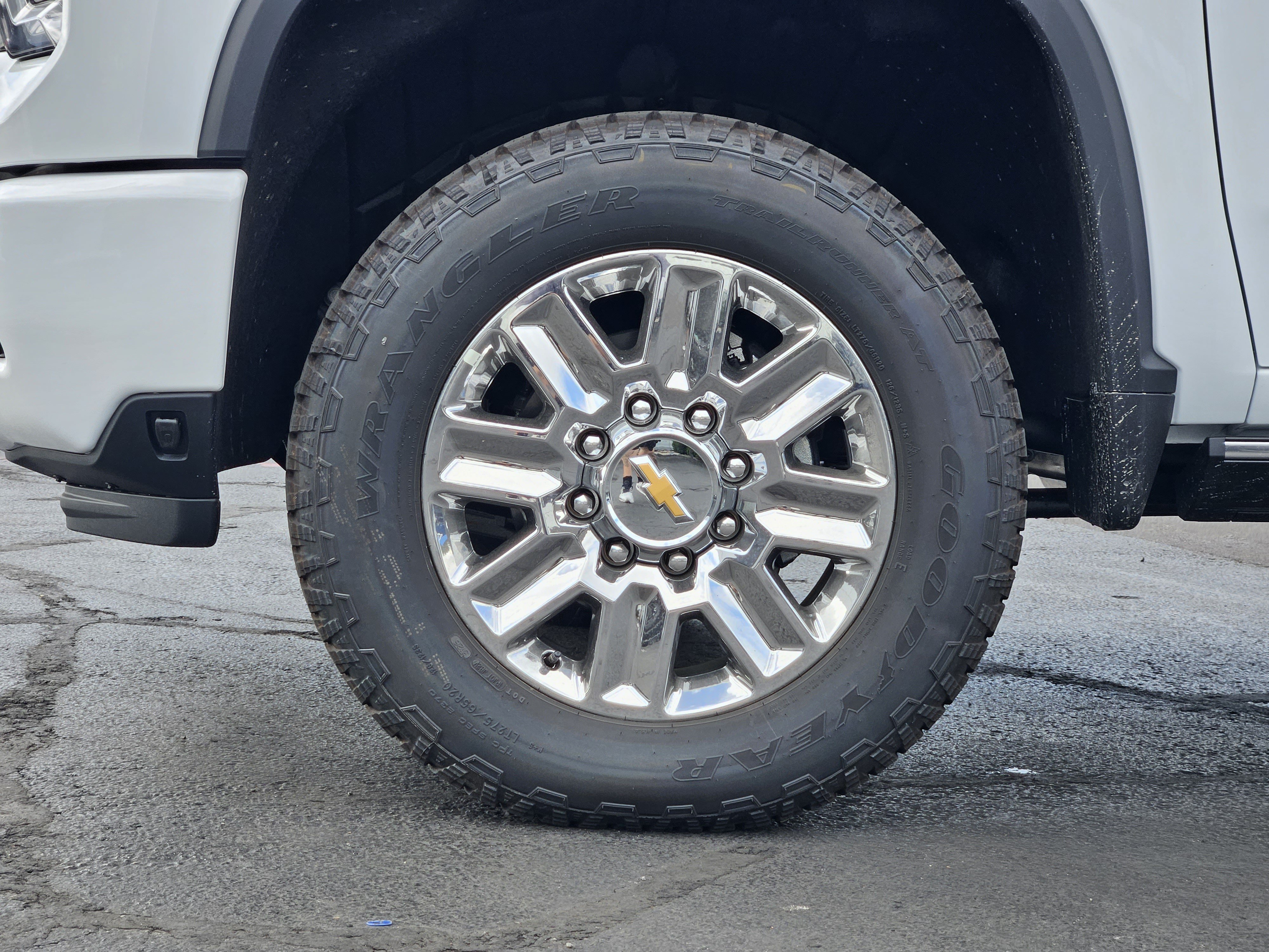 New 2026 Chevrolet Silverado 2500 High Country w/ Technology Package AWD/4WD image 7
