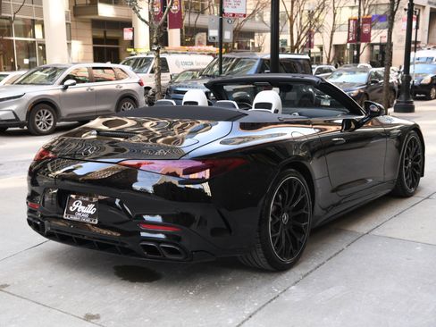 Used 2024 Mercedes-Benz SL 63 AMG 4MATIC image 4