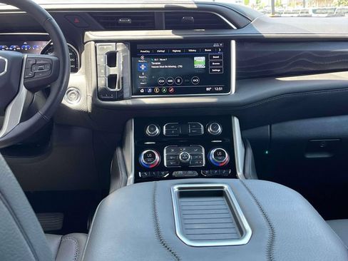 Certified 2021 GMC Yukon Denali w/ Denali Premium Package AWD/4WD image 13