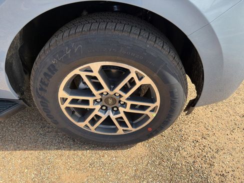 New 2026 Ford Expedition Active RWD image 18