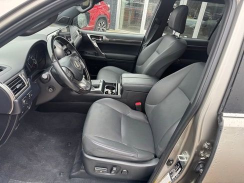 Used 2023 Lexus GX 460 Premium w/ Accessory Package image 24