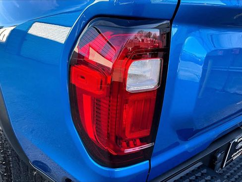 Used 2024 GMC Canyon AT4 w/ AT4 Premium Package image 27