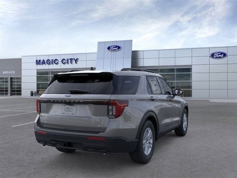 New 2026 Ford Explorer Active image 8