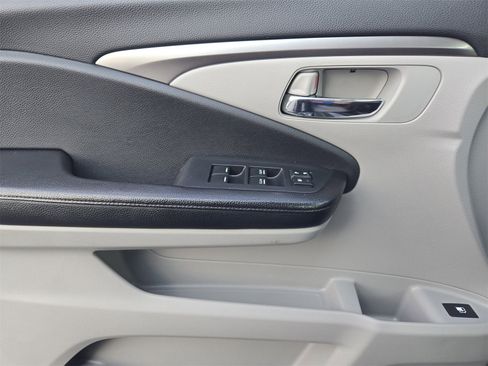 Used 2016 Honda Pilot EX image 19