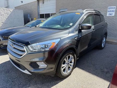Used 2018 Ford Escape SEL FWD image 11