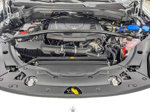 Used 2024 Maserati Grecale GT image 34