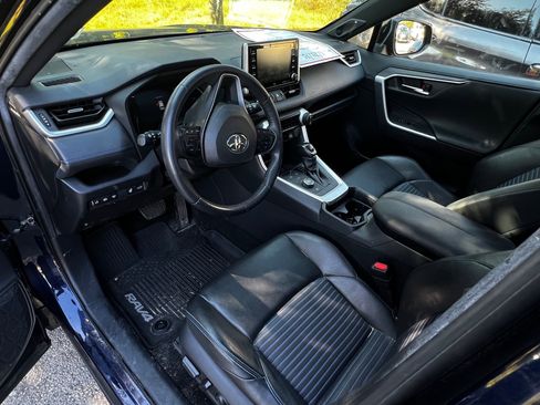 Used 2019 Toyota RAV4 XSE image 8