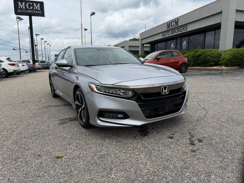 Used 2020 Honda Accord Sport image 2