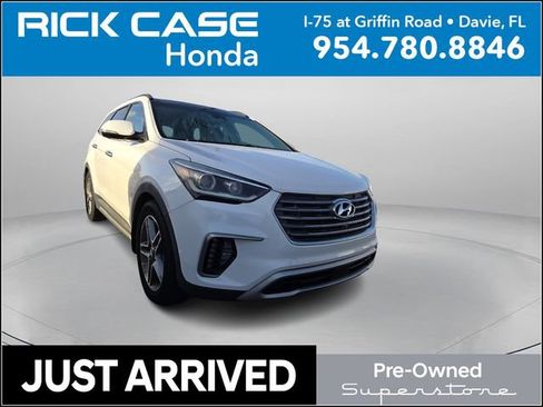 Used 2017 Hyundai Santa Fe Limited image 1