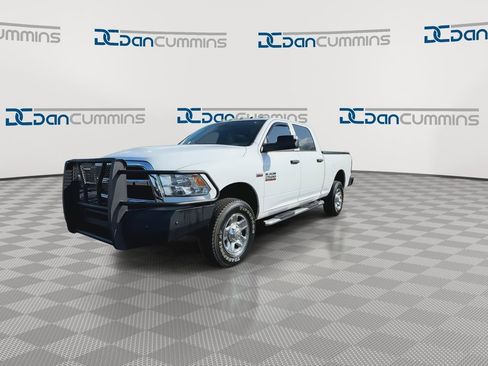 Used 2018 RAM 2500 Tradesman w/ Chrome Appearance Group AWD/4WD image 4