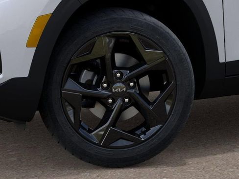 New 2026 Kia Seltos EX FWD image 9