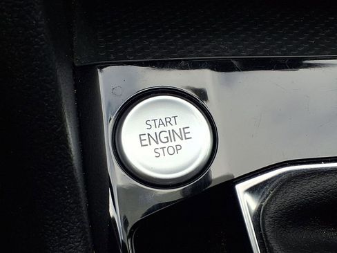 Used 2023 Volkswagen Taos S image 5