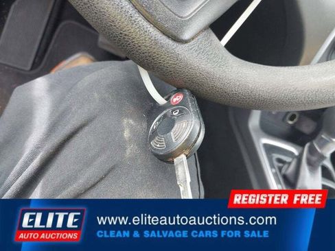 Used 2017 Ford Escape SE FWD image 21