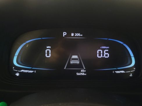 Used 2024 Hyundai Venue SE image 23