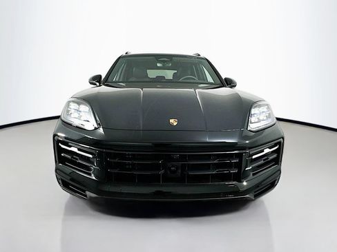 Certified 2026 Porsche Cayenne AWD/4WD image 6
