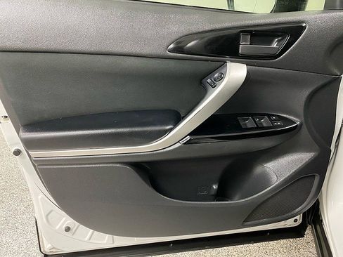 Used 2020 Mitsubishi Eclipse Cross LE image 9