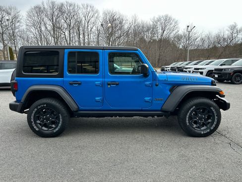 Used 2023 Jeep Wrangler Unlimited w/ Cold Weather Group image 3