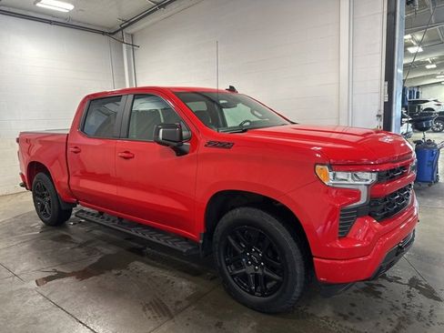 Used 2023 Chevrolet Silverado 1500 RST w/ Convenience Package II image 3