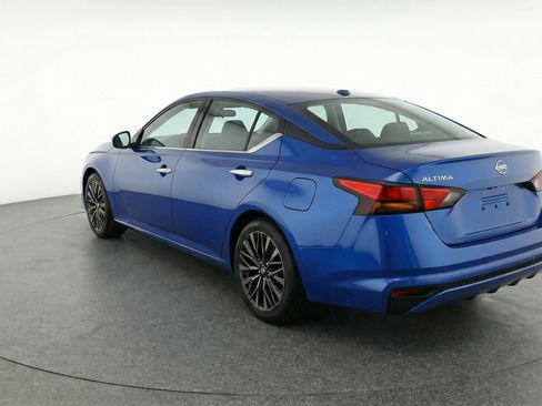 Used 2025 Nissan Altima 2.5 SV image 6