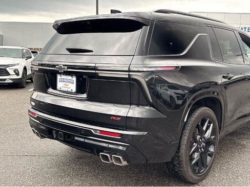 Used 2024 Chevrolet Traverse RS w/ LPO, Floor Liner Package AWD/4WD image 11