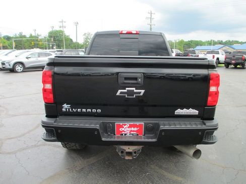 Used 2018 Chevrolet Silverado 2500 High Country w/ Duramax Plus Package AWD/4WD image 6