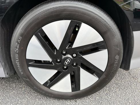 Used 2024 Hyundai Ioniq 6 SE RWD image 29