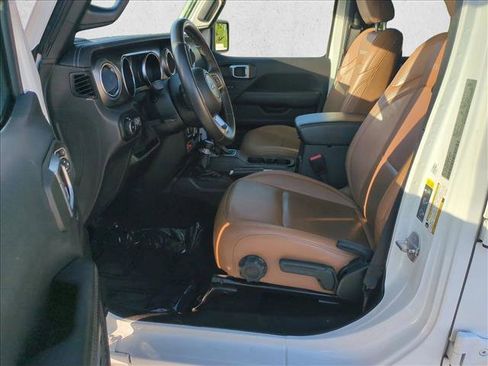 Used 2021 Jeep Wrangler Unlimited Rubicon image 16