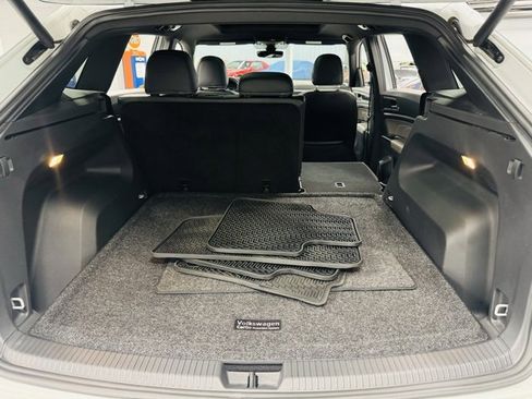 Used 2021 Volkswagen Atlas Cross Sport SEL R-Line image 13