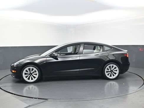 Used 2023 Tesla Model 3 Standard Range image 5