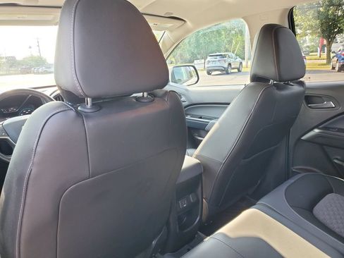 Used 2021 Chevrolet Colorado Z71 AWD/4WD image 32