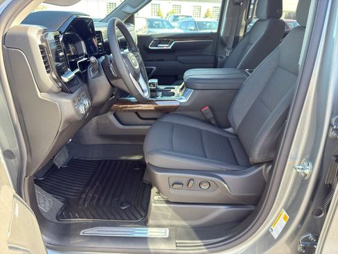 New 2026 GMC Sierra 1500 Elevation w/ Preferred Package image 8