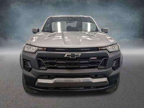 Used 2025 Chevrolet Colorado Trail Boss AWD/4WD image 2