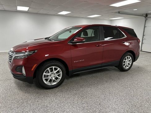 Used 2024 Chevrolet Equinox LT AWD/4WD image 4