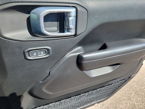 Used 2020 Jeep Gladiator Sport w/ Quick Order Package 24S image 14