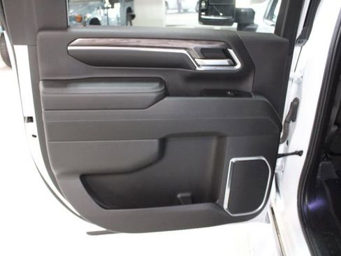 Used 2024 Chevrolet Silverado 2500 LTZ w/ LTZ Convenience Package AWD/4WD image 23