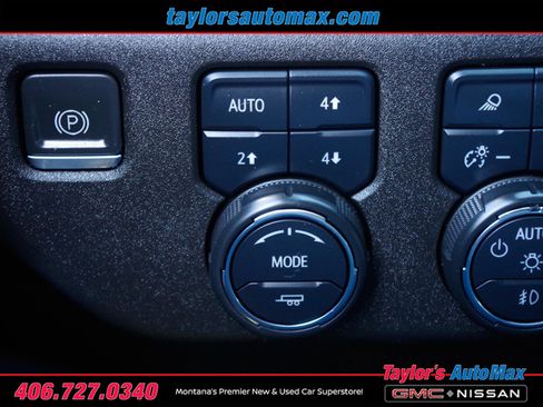 Used 2023 Chevrolet Silverado 1500 High Country w/ Technology Package image 43