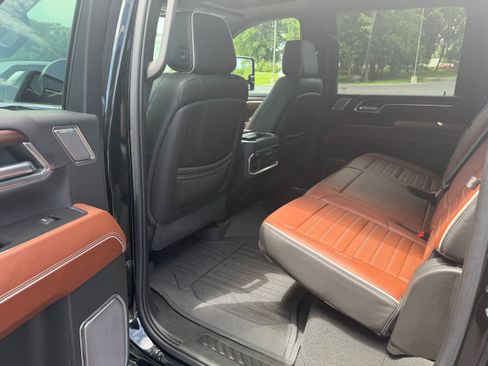 Used 2024 GMC Sierra 2500 Denali Ultimate w/ Max Trailering Package AWD/4WD image 26