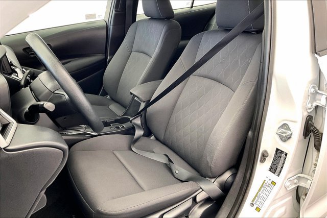 Used 2025 Toyota Corolla LE FWD image 18