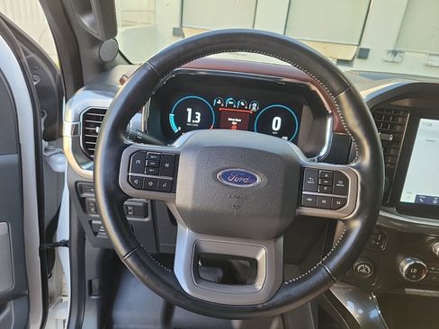 Used 2021 Ford F150 Lariat w/ Max Trailer Tow Package image 25