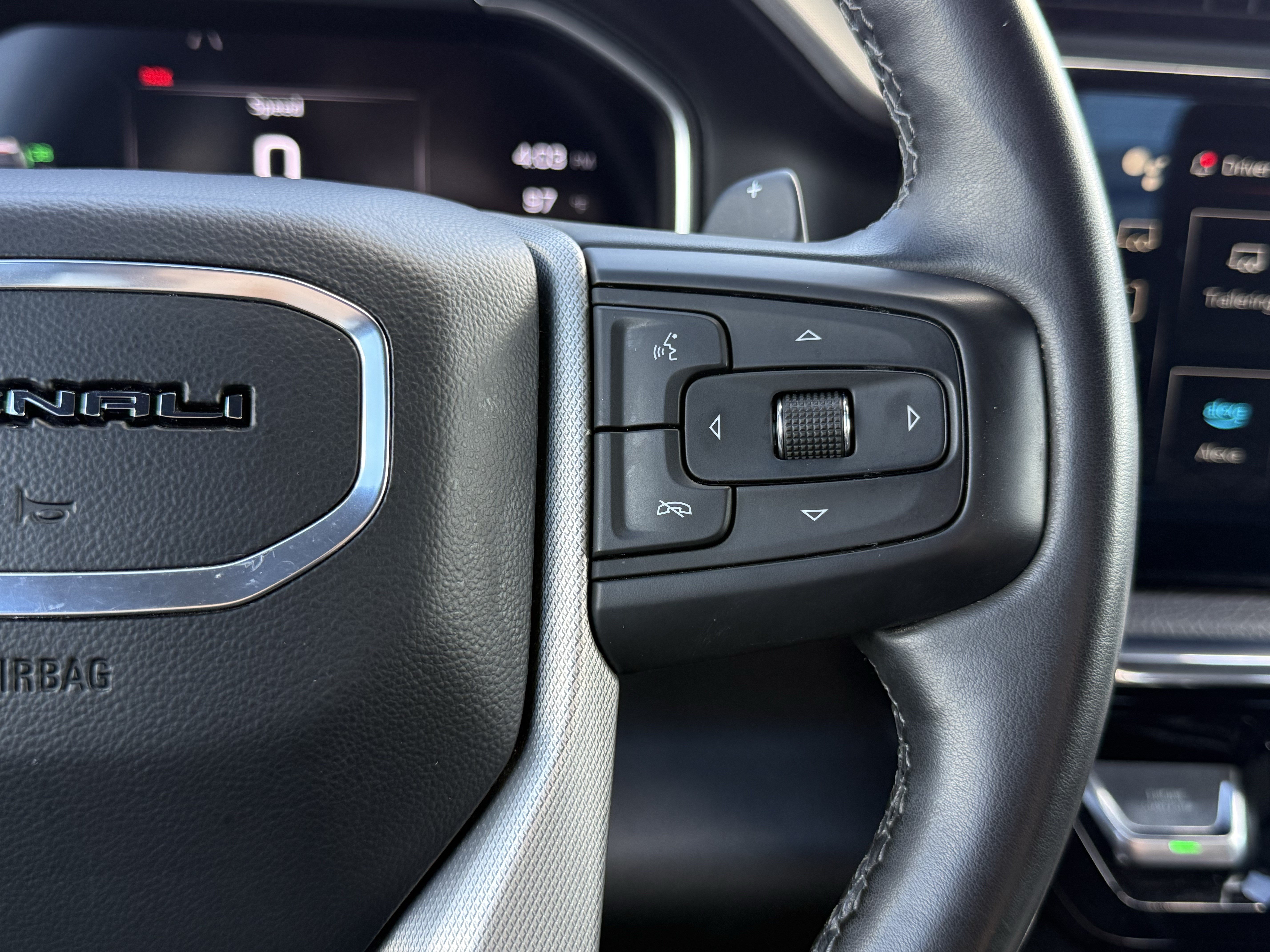 Used 2024 GMC Sierra 1500 Denali w/ Denali Reserve Package AWD/4WD image 18
