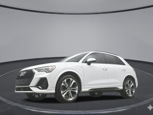 Used 2021 Audi Q3 2.0T Premium Plus w/ Premium Plus Package image 40