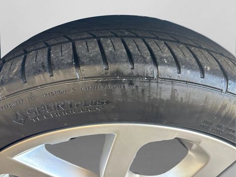 Used 2018 Land Rover Range Rover Long Wheelbase Autobiography image 33