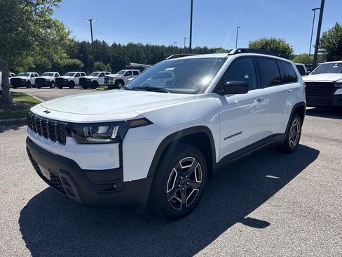 New 2026 Jeep Cherokee Laredo AWD/4WD image 3