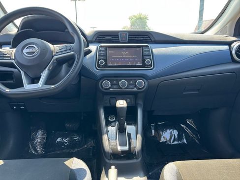 Used 2025 Nissan Versa SV FWD image 31