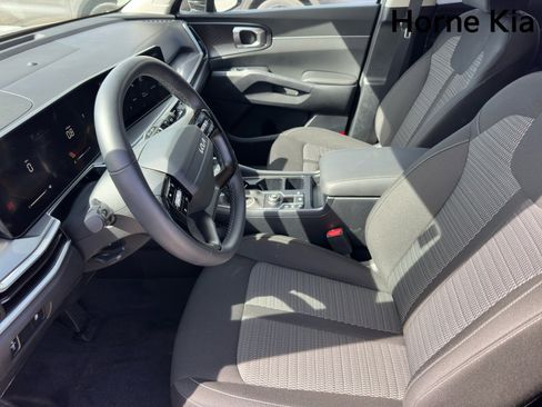 New 2026 Kia Sorento LX FWD image 9