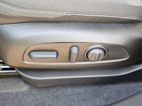 New 2027 Chevrolet Bolt LT w/ Comfort Package FWD image 31