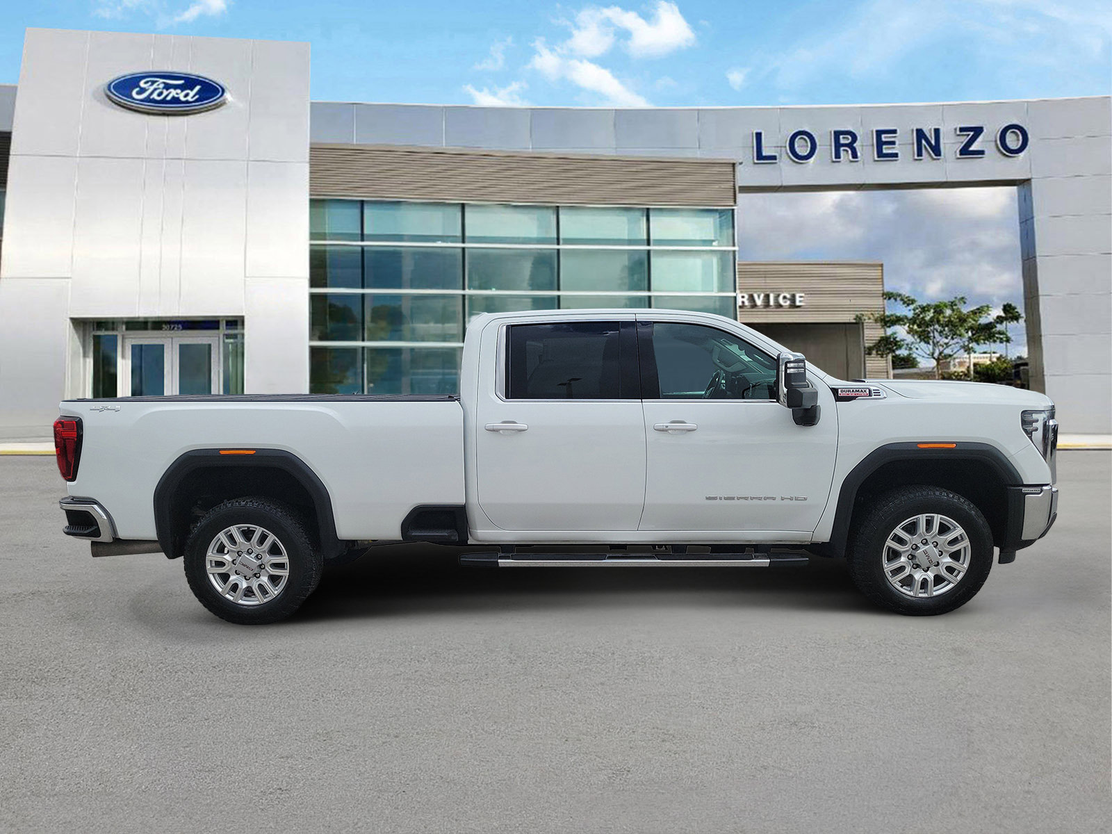 Used 2024 GMC Sierra 2500 SLE w/ SLE Value Package; AWD/4WD image 4